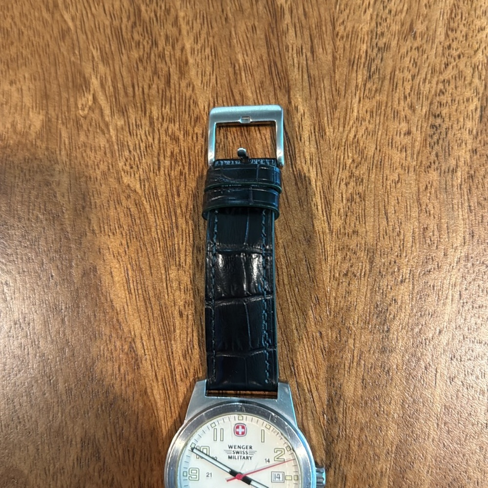Wenger Swiss Military 7290X Silver Tone Case w/ White Dial Quartz Watch - Picture 3 of 7